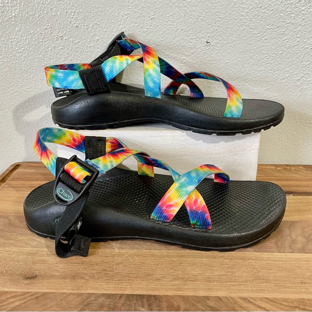 Chaco Z2 Sandals Sz 10 Tie Dye Outdoor Hiking Active Trail Beach Pull Strap Swim
